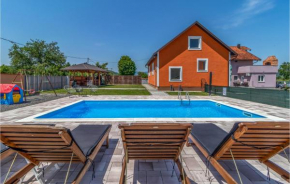 Beautiful home in Otocac with Outdoor swimming pool, WiFi and 3 Bedrooms